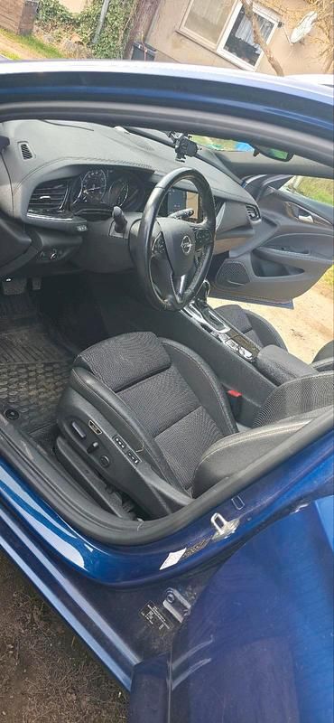 Gebraucht Opel Insignia 160 PS (117 kW) 2021 Blau Kombi