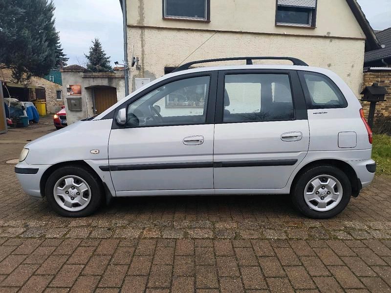 Gebraucht Hyundai Matrix 122 PS (89 kW) 2003 Silber Van / Kleinbus