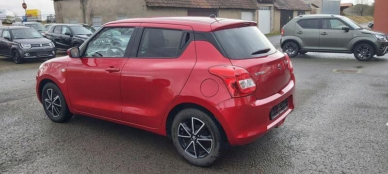 Gebraucht Suzuki Swift Comfort 111 PS (81 kW) 2019 Rot Kleinwagen