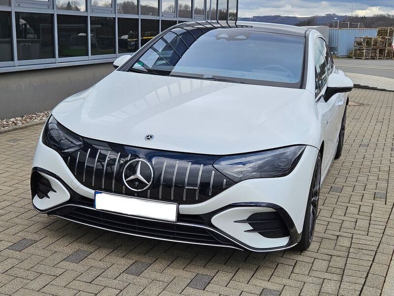 Weiß Gebraucht 2022 Mercedes EQE AMG 43 AMG Limousine | 64.500 € (Etwas zu teuer) - Bild 1/4