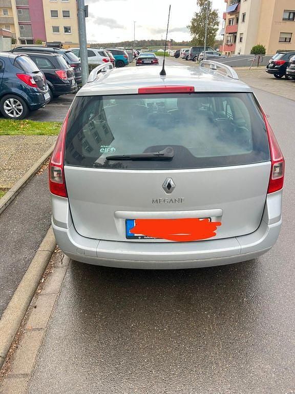 Gebraucht Renault Mégane III Dynamique 131 PS (96 kW) 2008 Silber Limousine