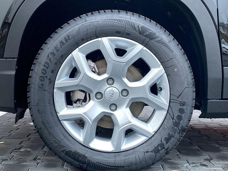 Neu Jeep Avenger Altitude 110 PS (80 kW) 2026 Schwarz SUV