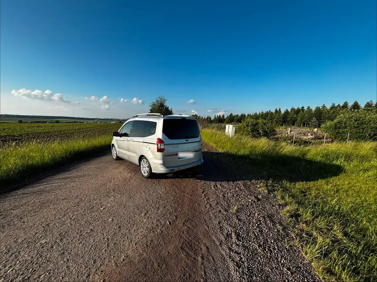 Gebraucht Ford Tourneo Courier 101 PS (74 kW) 2019 Silber Van / Kleinbus