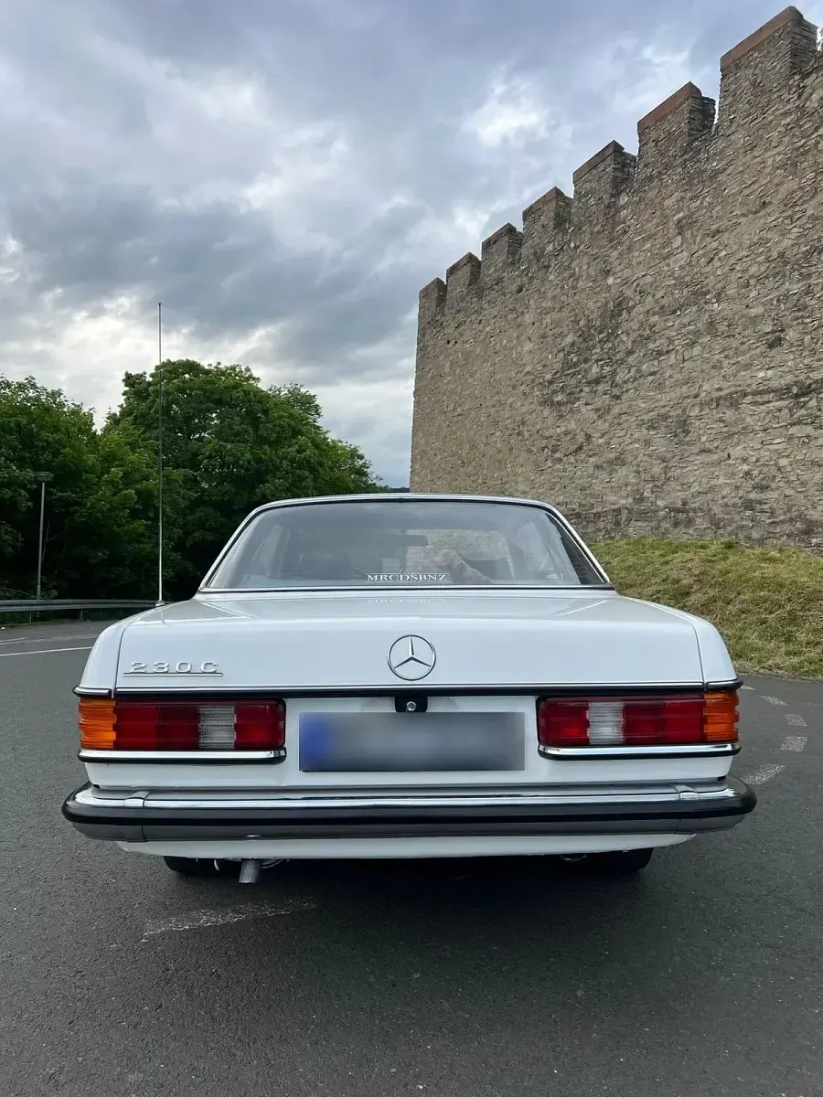 Gebraucht Mercedes 230 109 PS (80 kW) 1979 Weiß Coupé
