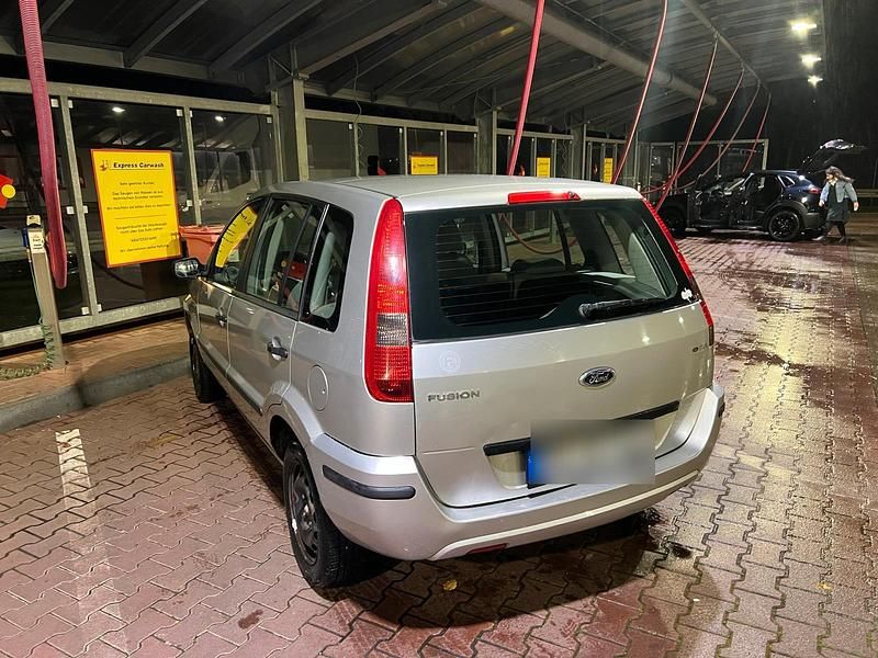 Gebraucht Ford Fusion 70 PS (51 kW) 2007 Silber Kleinwagen