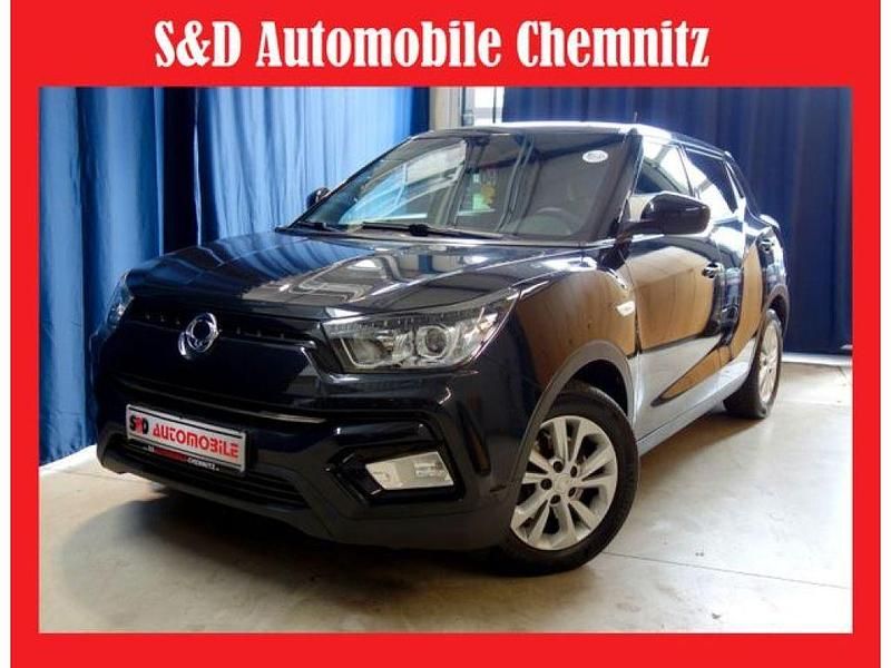Schwarz Gebraucht 2020 Ssangyong (KGM) Tivoli Sapphire SUV | 12.799 € (Etwas zu teuer) - Bild 1/3