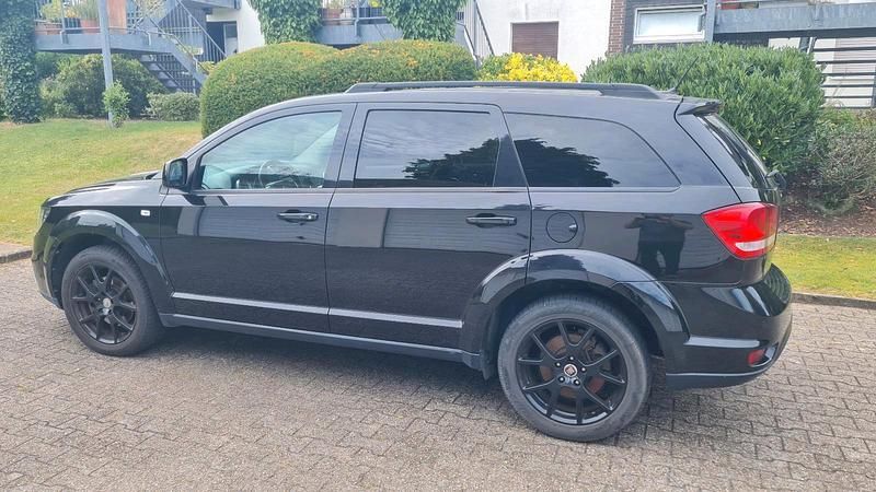 Gebraucht Fiat Freemont 170 PS (125 kW) 2014 Schwarz SUV
