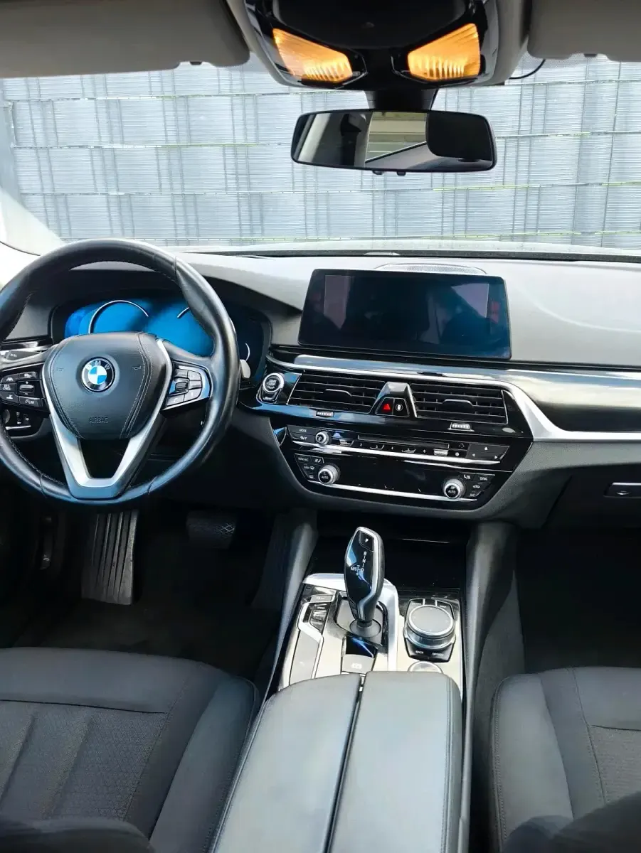 Gebraucht BMW 520 190 PS (139 kW) 2017 Grau Limousine