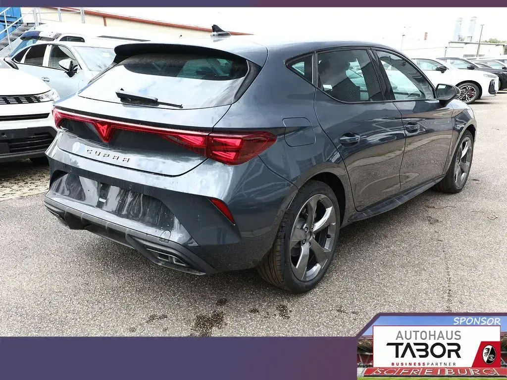 Neu Cupra Leon 150 PS (110 kW) 2026 Magnetic grau metallic Limousine