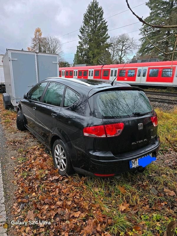 Gebraucht Seat Altea XL 105 PS (77 kW) 2011 Schwarz Van / Kleinbus