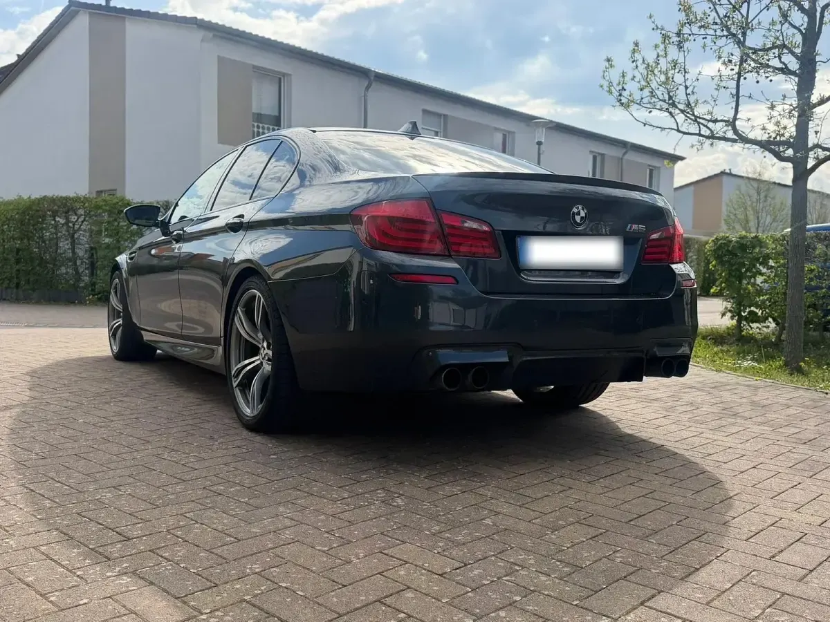 Second-hand BMW M5 560 CP (411 kW) 2012 Gri Berlinǎ