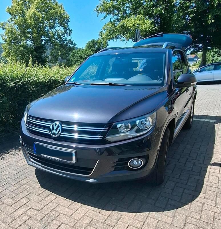 Schwarz Gebraucht 2016 VW Tiguan LOUNGE SUV | 14.500 € (Fairer Preis) - Bild 1/4
