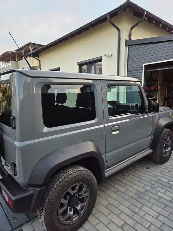 Gebraucht Suzuki Jimny 102 PS (75 kW) 2024 Grau SUV