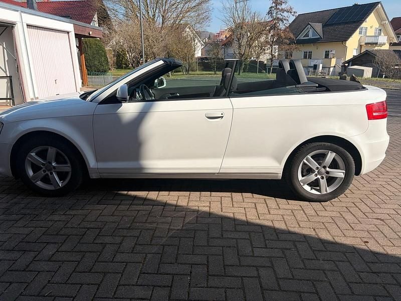 Gebraucht Audi A3 Cabriolet 105 PS (77 kW) 2010 Weiß Cabrio