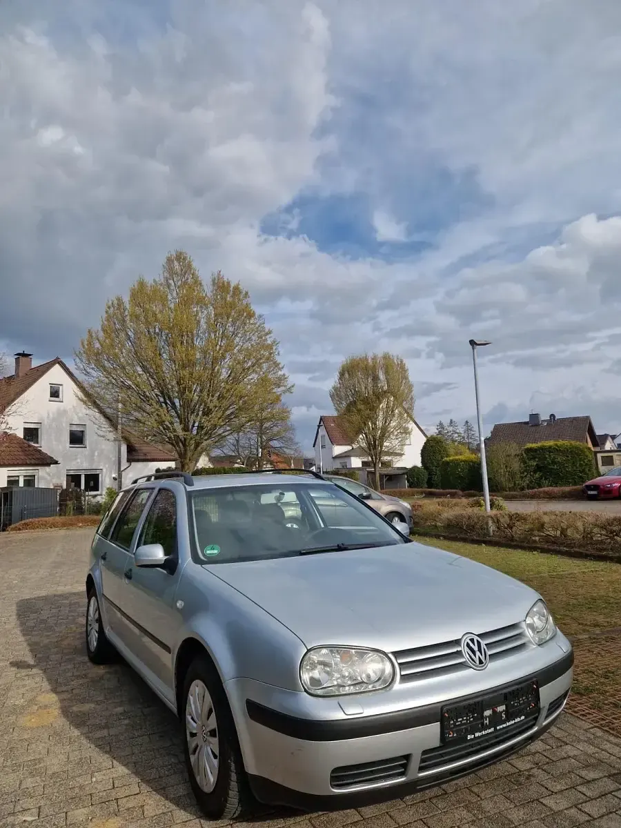 Gebraucht VW Golf IV 101 PS (74 kW) 2003 Silber Kombi
