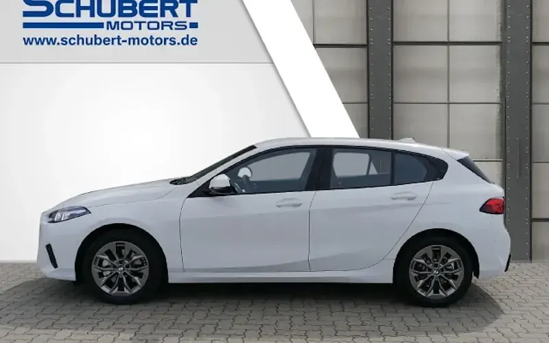 Gebraucht BMW 116 122 PS (89 kW) 2026 Weiß Kleinwagen