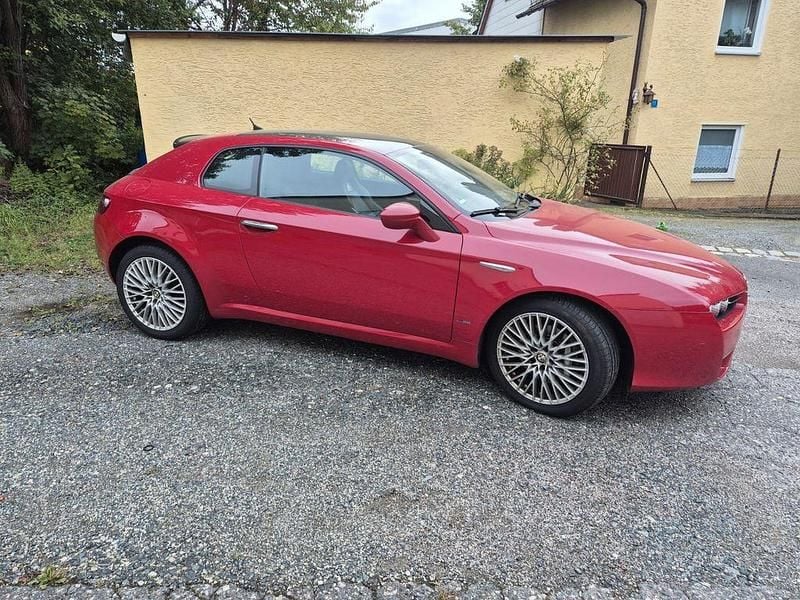 Rot Gebraucht 2008 Alfa Romeo Brera Coupé | 10.500 € (Fairer Preis) - Bild 1/4