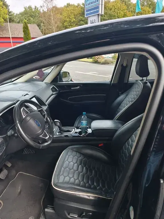 Używany Ford S-MAX Vignale 209 KM (153 kW) 2017 Czarny Minivan
