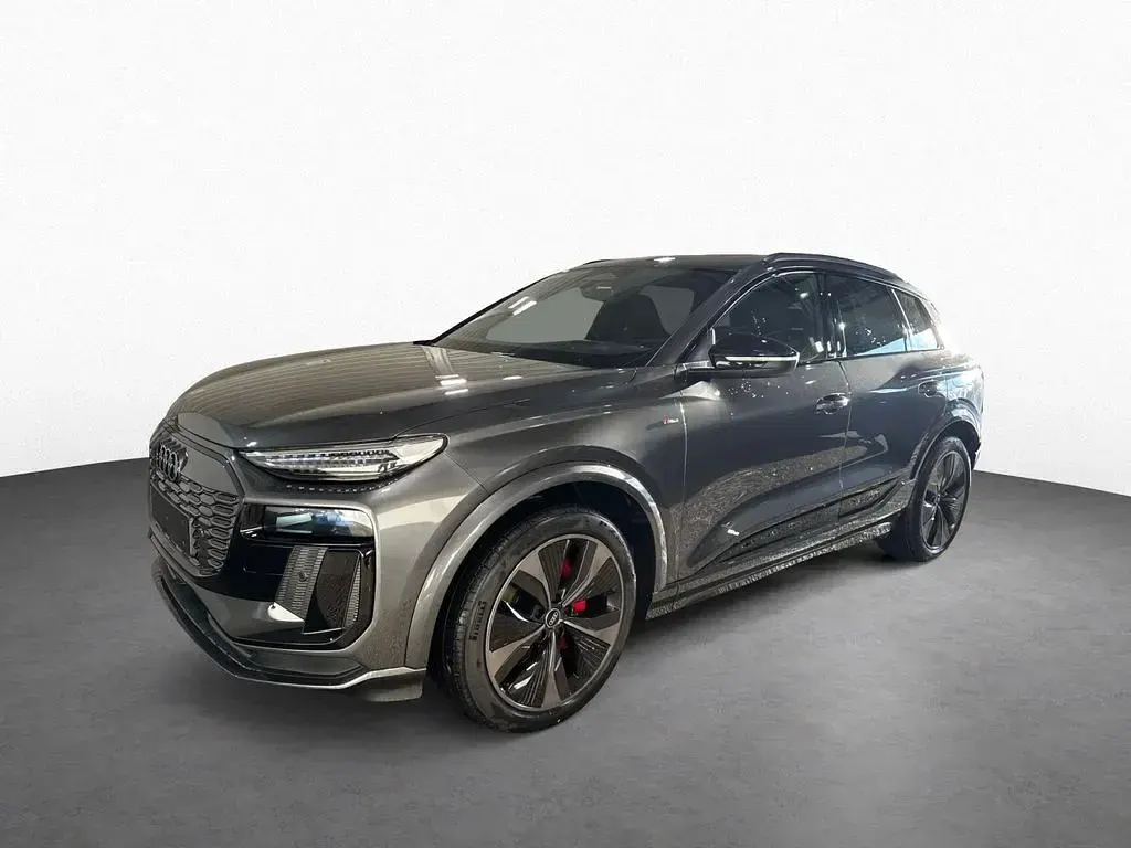 Nowe Audi Q6 e-tron S-Line 225 kW (306 KM) 2025 Szary SUV