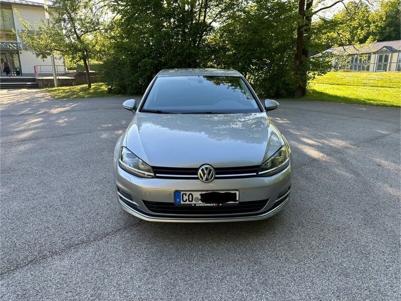 Silber Gebraucht 2015 VW Golf VII LOUNGE Limousine | 9.990 € (Fairer Preis) - Bild 1/4