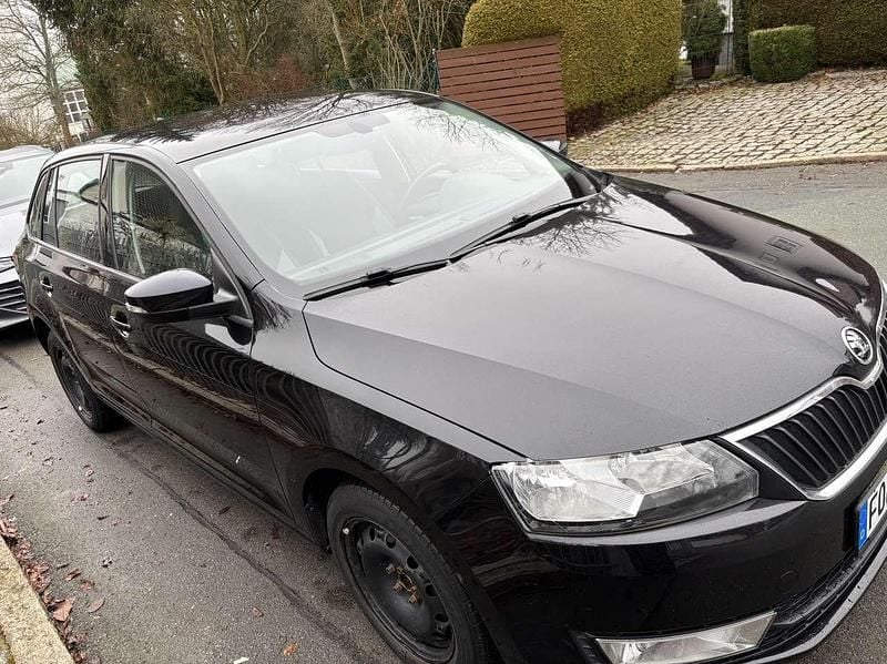 Gebraucht Skoda Rapid Ambition 90 PS (66 kW) 2017 Schwarz Kleinwagen