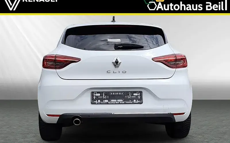 Gebraucht Renault Clio V Techno 140 PS (102 kW) 2023 Weiß Limousine