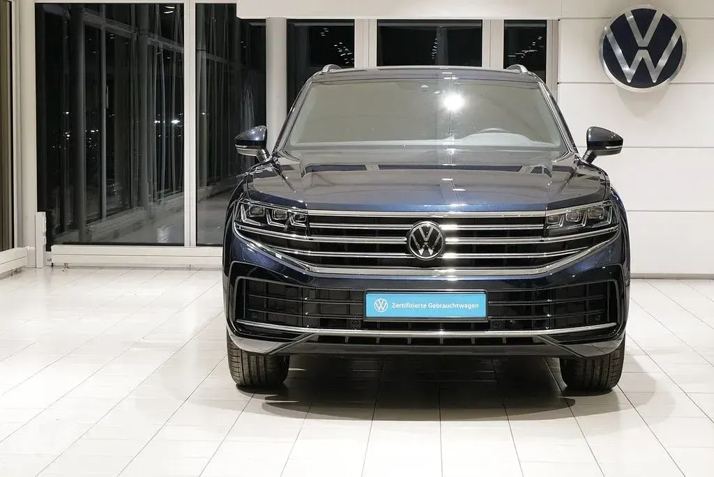 Gebraucht VW Touareg Elegance 231 PS (169 kW) 2025 Blau SUV