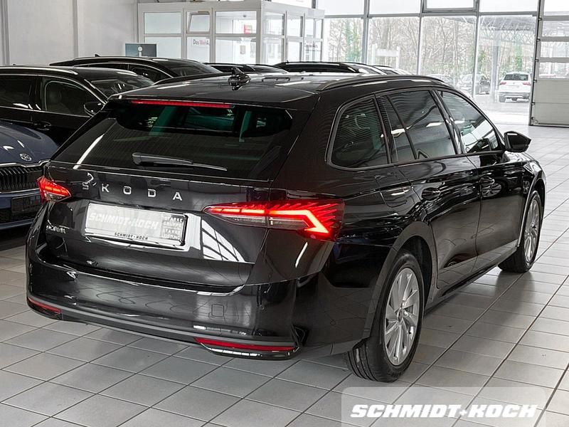 Neu Skoda Octavia Selection 150 PS (110 kW) 2026 Black magic perleffekt (schwarz) Kombi