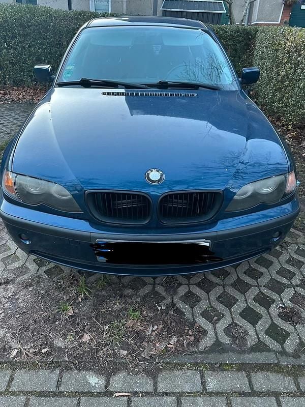 Gebraucht BMW 318 143 PS (105 kW) 2004 Blau Limousine