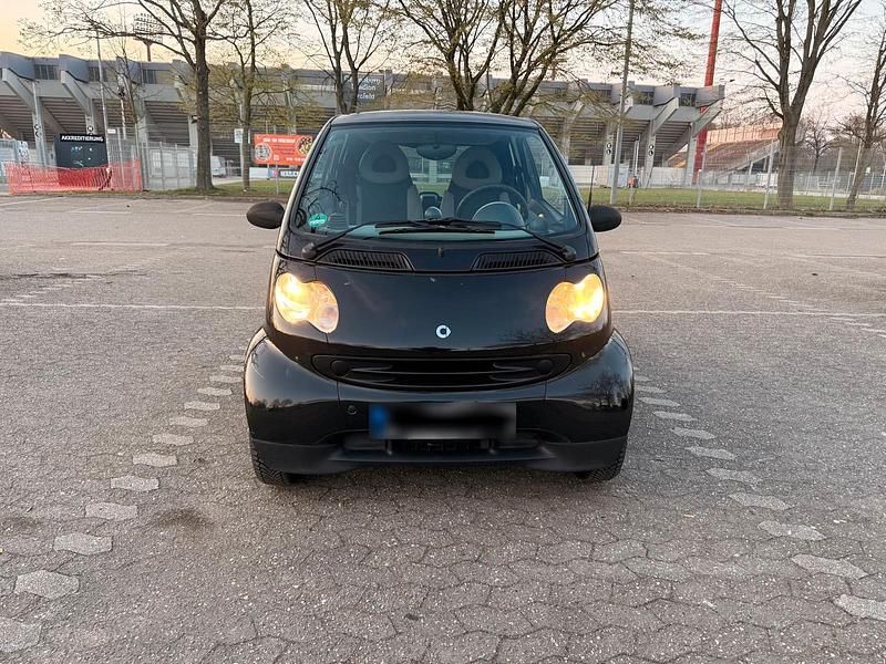 Gebraucht Smart ForTwo Coupé 61 PS (44 kW) 2023 Schwarz Kleinwagen