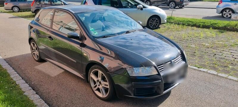 Schwarz Gebraucht 2003 Fiat Stilo Kleinwagen | 990 € - Bild 1/4