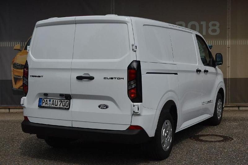 Gebraucht Ford Transit Custom Trend 110 PS (80 kW) 2025 Weiß Van / Kleinbus