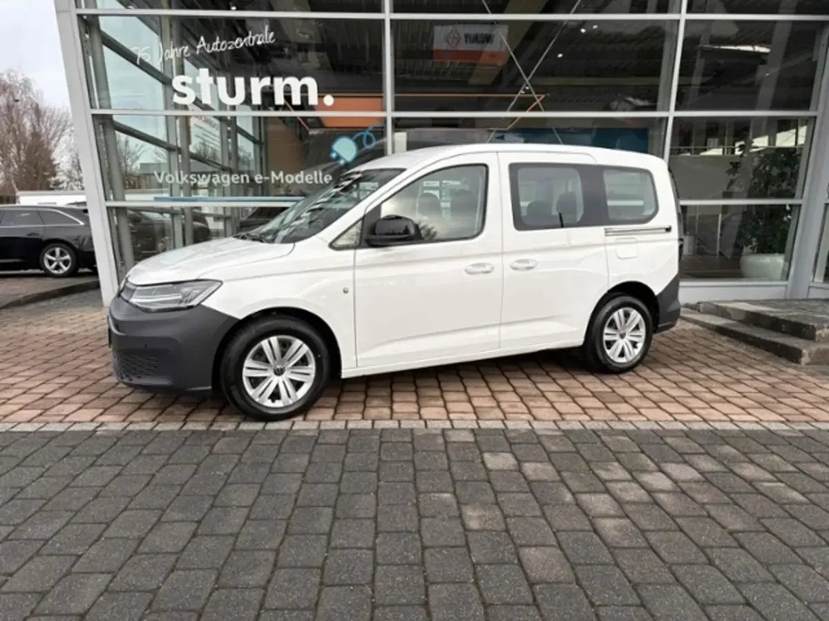 Usata VW Caddy Basis 122 CV (89 kW) 2022 Bianco Monovolume
