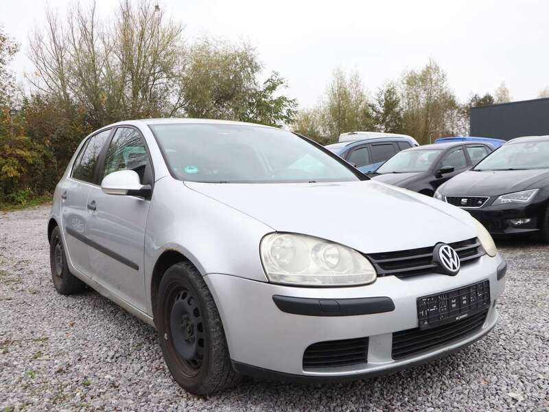 Reflexsilber metallic (metallic) Gebraucht 2005 VW Golf V Sound Limousine | 1.802 € (Guter Preis) - Bild 1/4