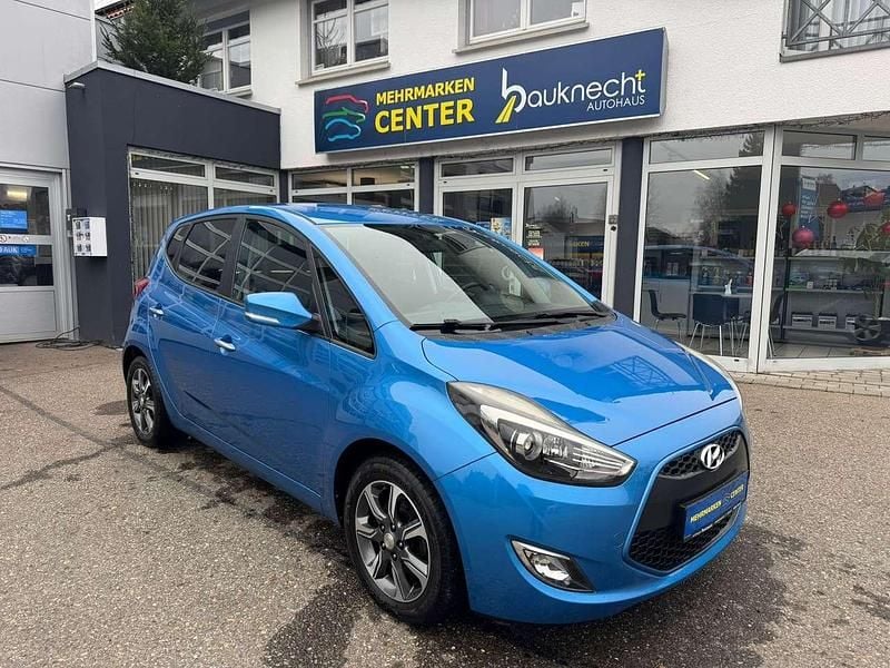 Blau Gebraucht 2015 Hyundai ix20 Kleinwagen | 8.450 € (Fairer Preis) - Bild 1/4
