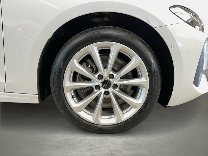 Gebraucht Audi A5 Sport 204 PS (150 kW) 2025 Weiß Coupé