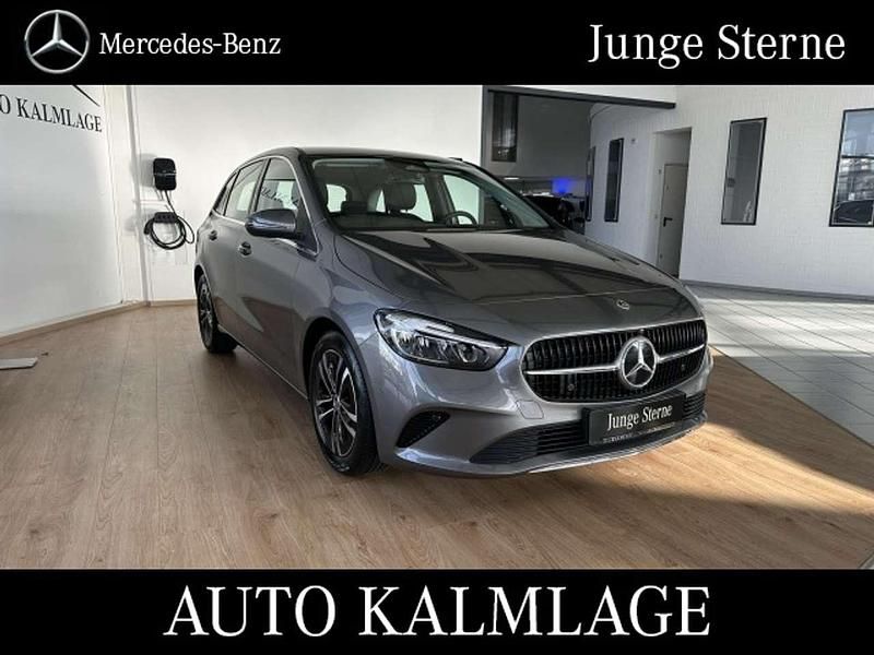 Lack mountaingrau Gebraucht 2024 Mercedes B200 Progressive Van / Kleinbus | 31.780 € (Guter Preis) - Bild 1/4