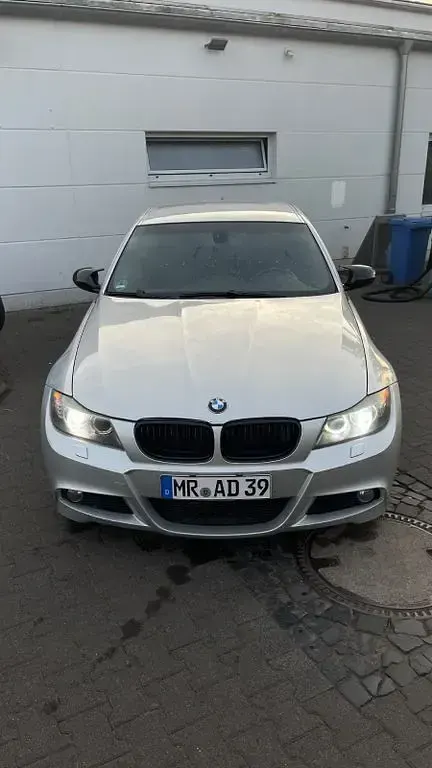 Gebraucht BMW 320 M Sport 177 PS (130 kW) 2011 Silber Limousine