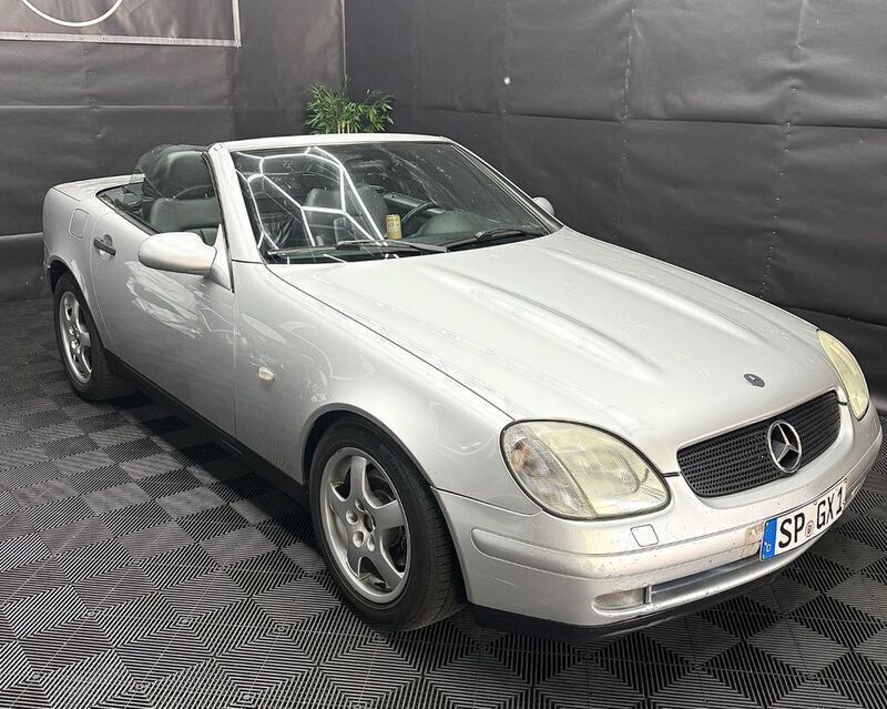 Silber Gebraucht 1999 Mercedes SLK200 Cabrio | 3.000 € (Superpreis) - Bild 1/4