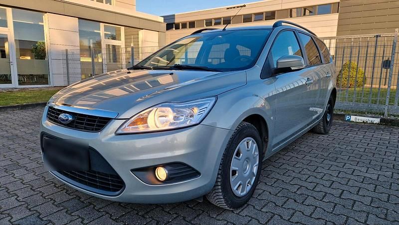 Usata Ford Focus 95 CV (69 kW) 2010 Andere farben Station wagon