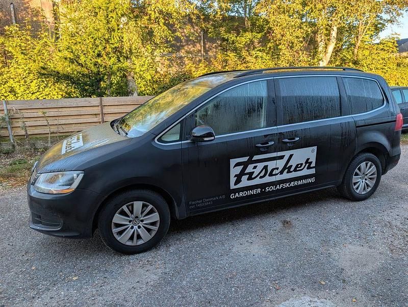 Schwarz Gebraucht 2014 VW Sharan Comfortline Van / Kleinbus | 6.625 € (Superpreis) - Bild 1/4