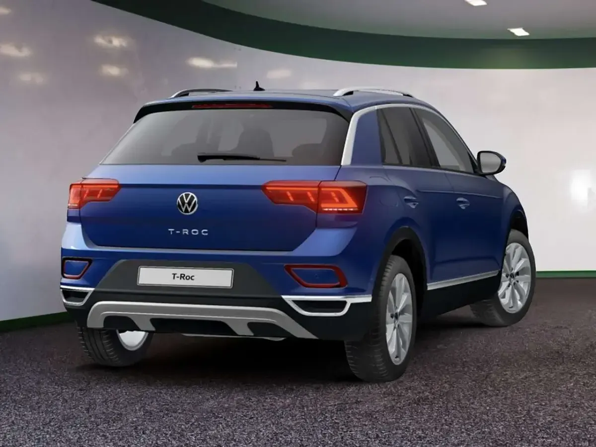 Gebraucht VW T-Roc Style 116 PS (85 kW) 2022 Blau / ravennablau SUV