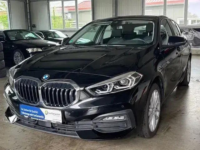 Gebraucht BMW 120 Advantage 190 PS (139 kW) 2023 Schwarz Kleinwagen
