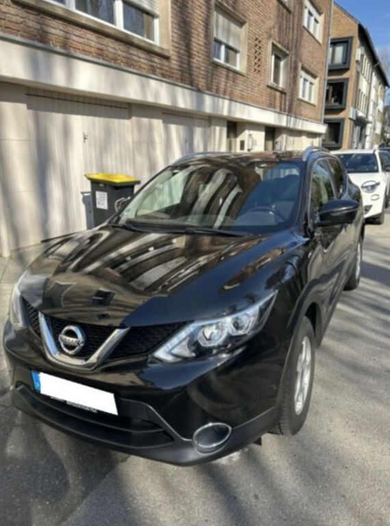 Schwarz Gebraucht 2016 Nissan Qashqai Tekna SUV | 10.250 € - Bild 1/4
