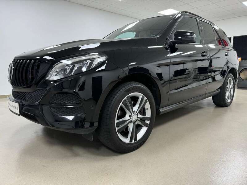 Schwarz Gebraucht 2015 Mercedes GLE250 SUV | 29.990 € (Teuer) - Bild 1/3