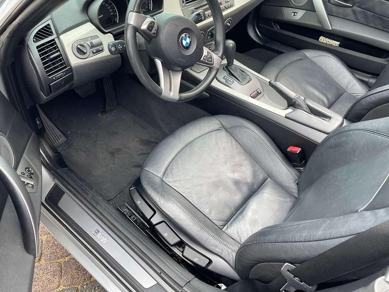 Gebraucht BMW Z4 Sport Line 170 PS (125 kW) 2004 Silber Cabrio