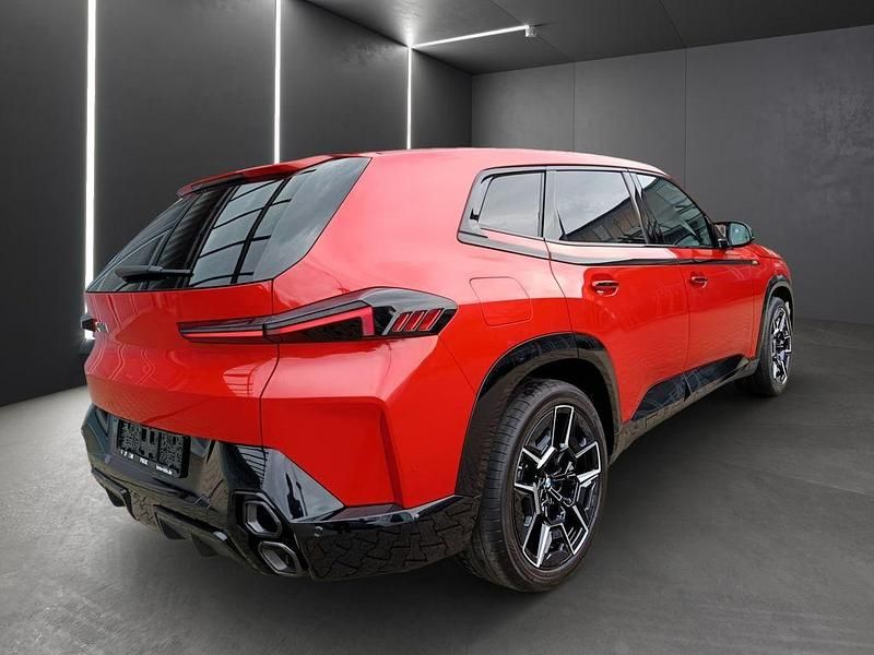 Używany BMW XM Performance 476 KM (350 kW) 2024 Czerwony SUV