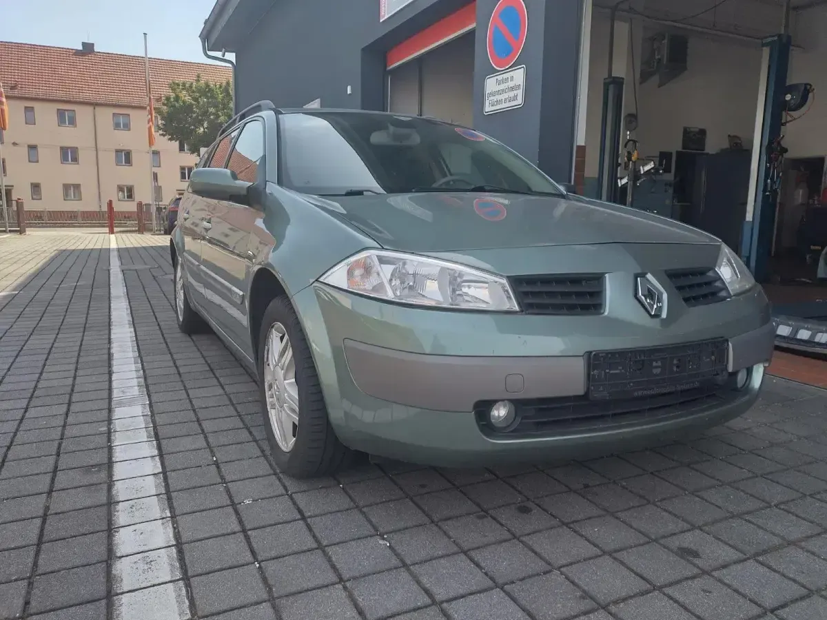 Gebraucht Renault Mégane GrandTour 113 PS (83 kW) 2005 Grün Kombi
