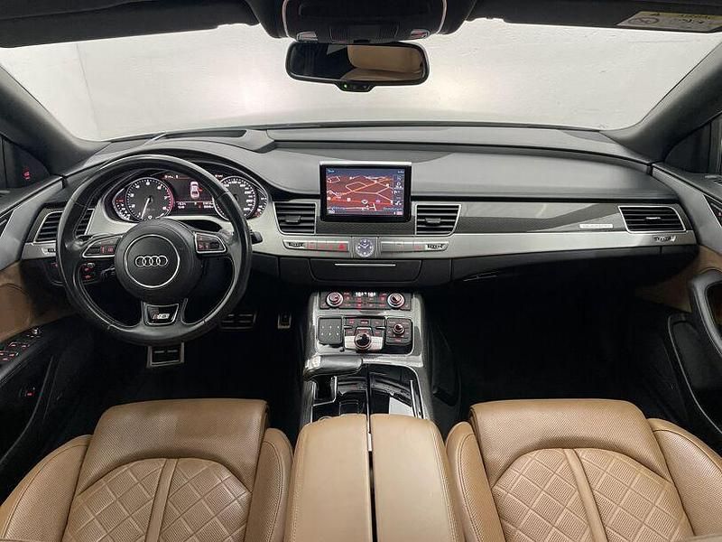 Gebraucht Audi S8 Sport 519 PS (381 kW) 2017 Cuveesilber Limousine