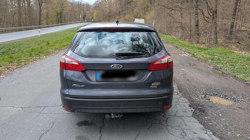 Gebraucht Ford Focus Trend 116 PS (85 kW) 2011 Grau Kombi